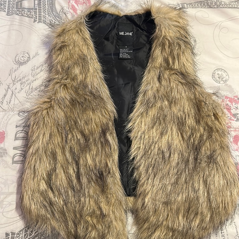 ME JANE fur vest